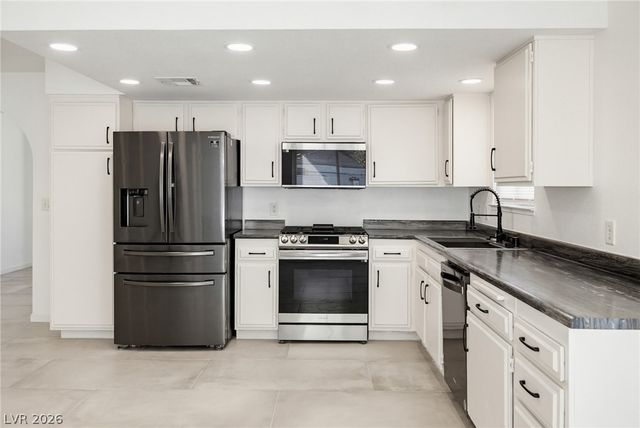711 Sugarcane Court, Henderson, NV 89002