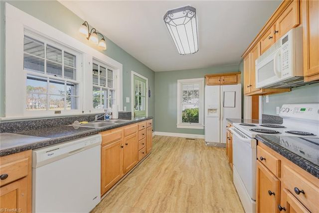 4359 US Highway 158, Advance, NC 27006