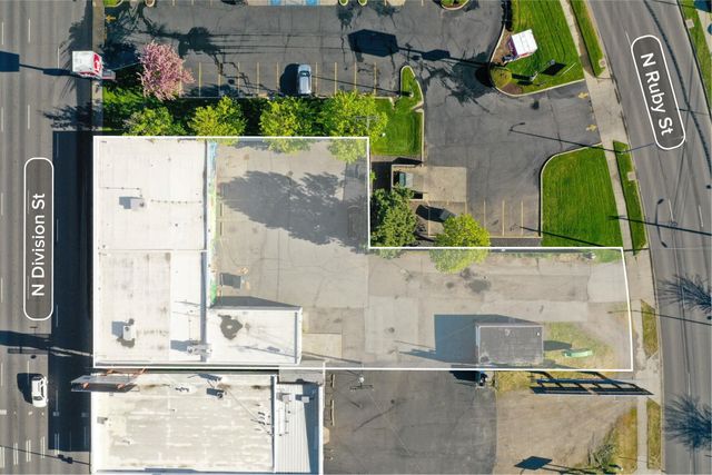 2716 N Division St, Spokane, WA 99207