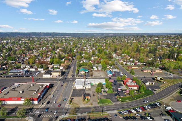 2716 N Division St, Spokane, WA 99207