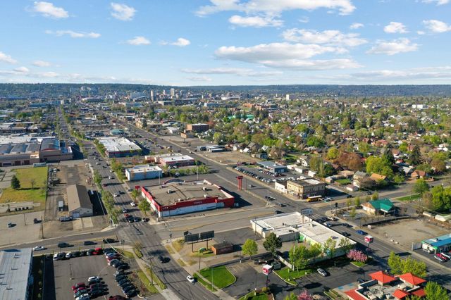 2716 N Division St, Spokane, WA 99207