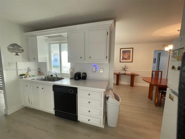 1721 NW 86th Ave, Plantation, FL 33322