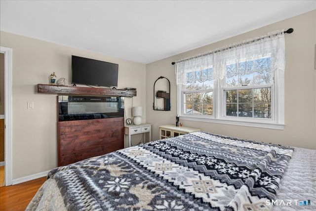 68 Lynn Drive, Meriden, CT 06451