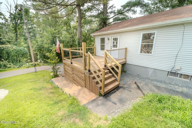 520 Morey Park Hill Road, Schodack, NY 12123