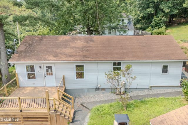 520 Morey Park Hill Road, Schodack, NY 12123