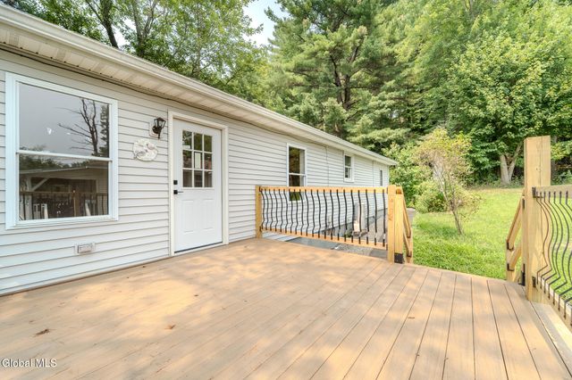 520 Morey Park Hill Road, Schodack, NY 12123