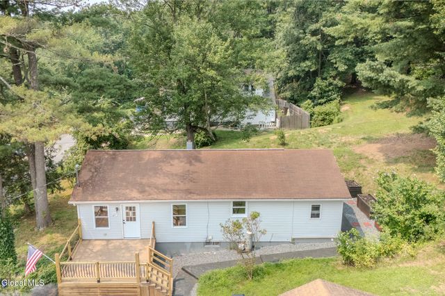 520 Morey Park Hill Road, Schodack, NY 12123