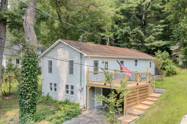 520 Morey Park Hill Road, Schodack, NY 12123