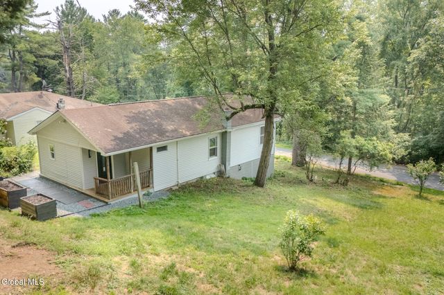 520 Morey Park Hill Road, Schodack, NY 12123