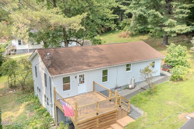 520 Morey Park Hill Road, Schodack, NY 12123