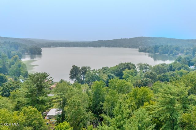 520 Morey Park Hill Road, Schodack, NY 12123