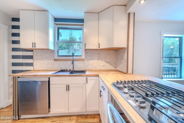 520 Morey Park Hill Road, Schodack, NY 12123