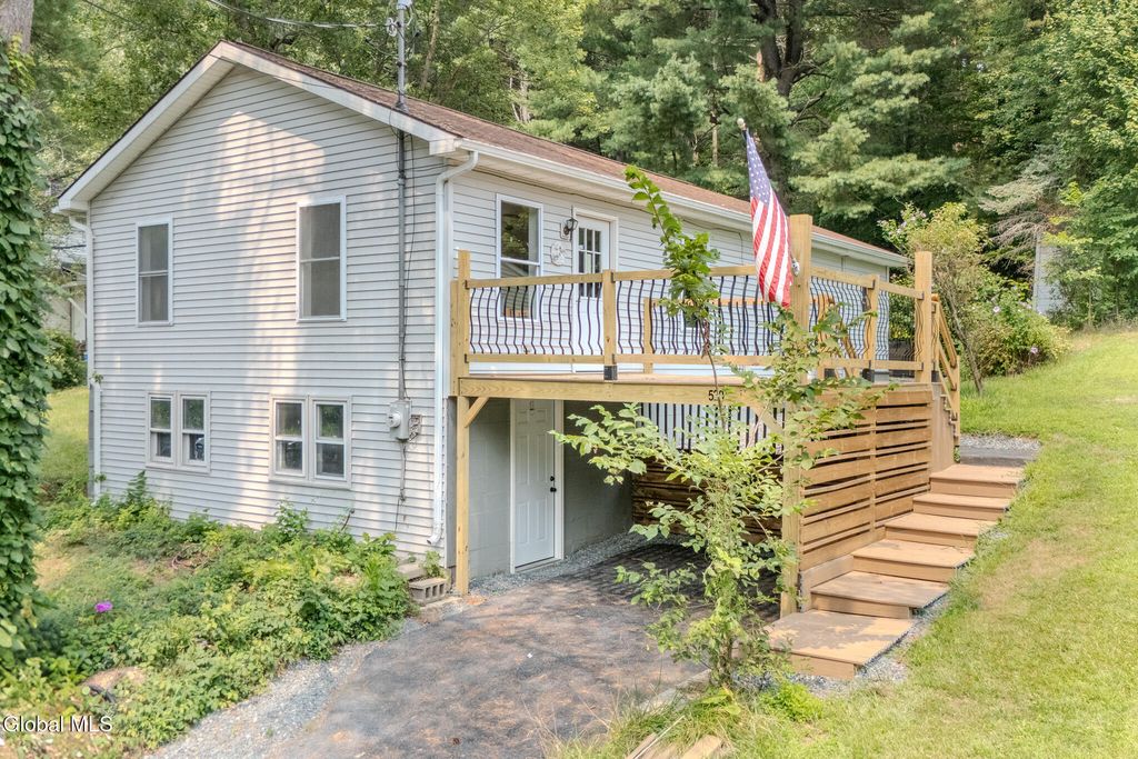 520 Morey Park Hill Road, Schodack, NY 12123