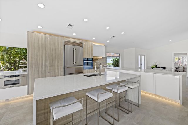 10184 Sunset Bend Drive, Boca Raton, FL 33428