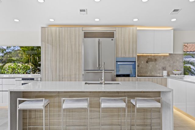 10184 Sunset Bend Drive, Boca Raton, FL 33428