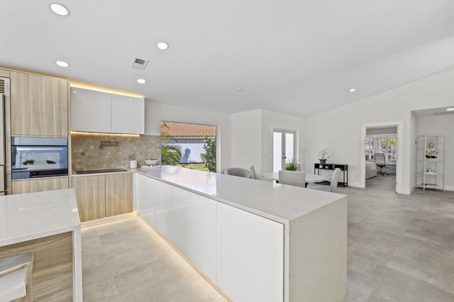 10184 Sunset Bend Drive, Boca Raton, FL 33428