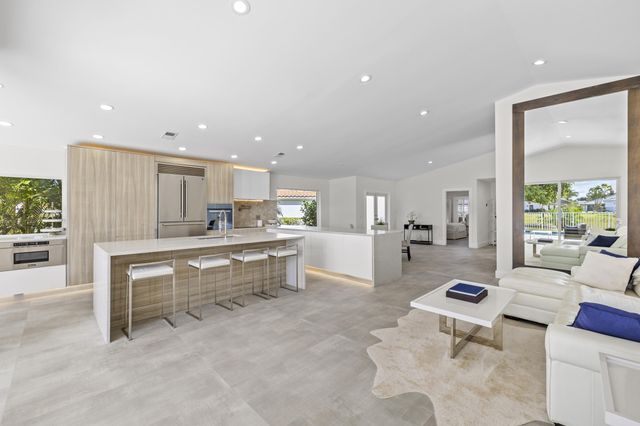 10184 Sunset Bend Drive, Boca Raton, FL 33428