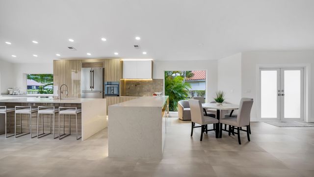 10184 Sunset Bend Drive, Boca Raton, FL 33428