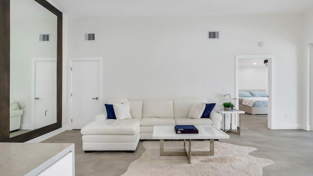 10184 Sunset Bend Drive, Boca Raton, FL 33428