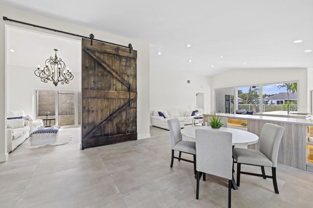 10184 Sunset Bend Drive, Boca Raton, FL 33428