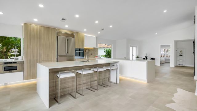 10184 Sunset Bend Drive, Boca Raton, FL 33428