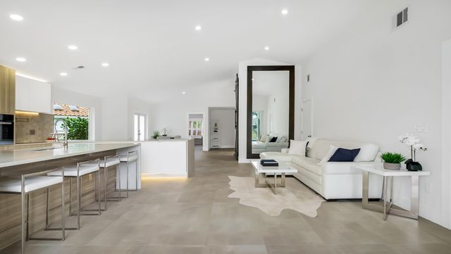 10184 Sunset Bend Drive, Boca Raton, FL 33428