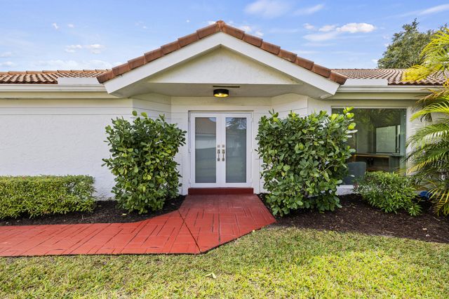 10184 Sunset Bend Drive, Boca Raton, FL 33428