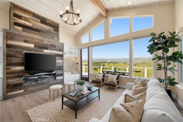 2786 Eton Road, Cambria, CA 93428