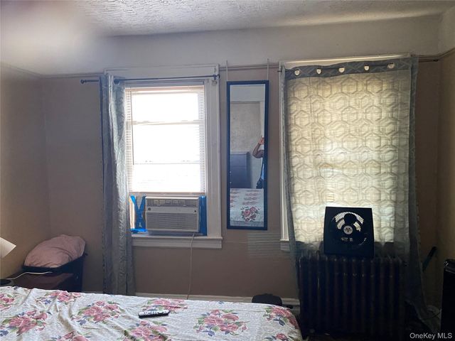 11420 201st Street, Saint Albans, NY 11412