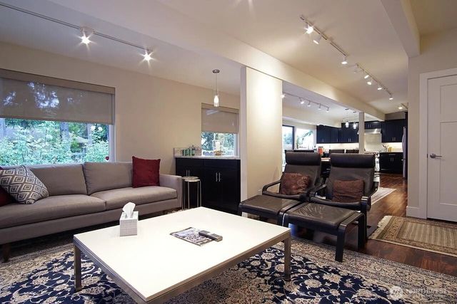 7814 SE 72nd Street, Mercer Island, WA 98040