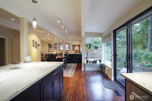 7814 SE 72nd Street, Mercer Island, WA 98040