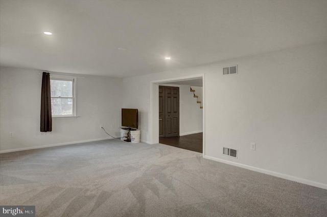 1172 CENTERVILLE RD, Newville, PA 17241