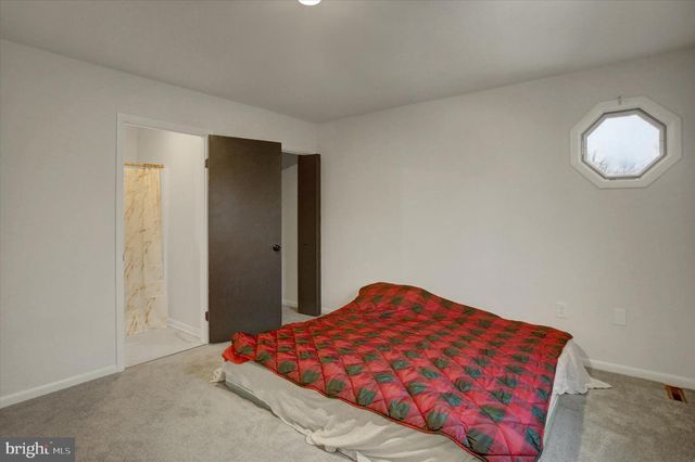 1172 CENTERVILLE RD, Newville, PA 17241