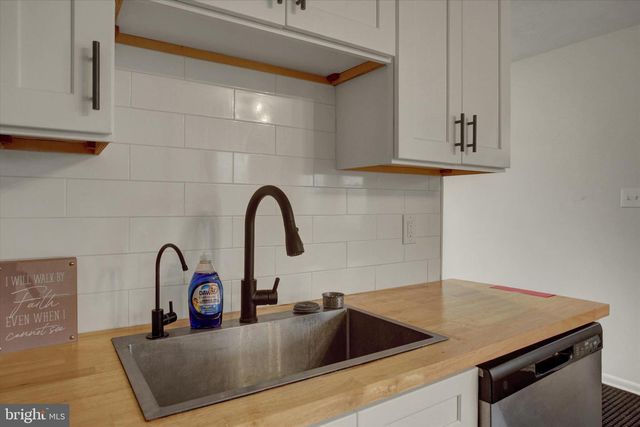 1172 CENTERVILLE RD, Newville, PA 17241