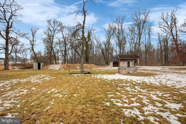 1172 CENTERVILLE RD, Newville, PA 17241