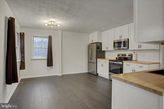 1172 CENTERVILLE RD, Newville, PA 17241