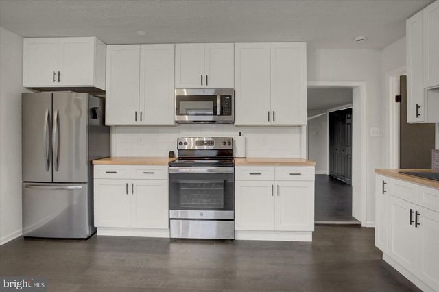 1172 CENTERVILLE RD, Newville, PA 17241