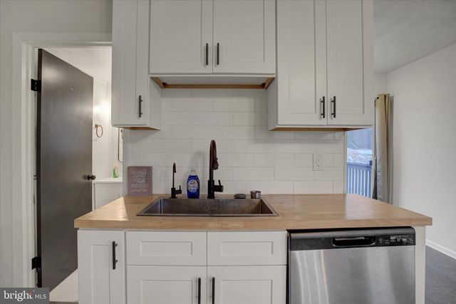 1172 CENTERVILLE RD, Newville, PA 17241