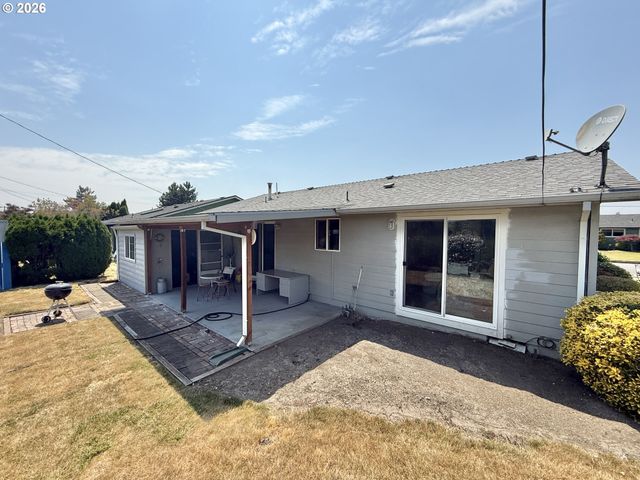 1662 UMPQUA Rd, Woodburn, OR 97071