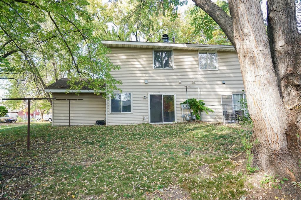 1438 109th Lane NW, Coon Rapids, MN 55433 — photo 2