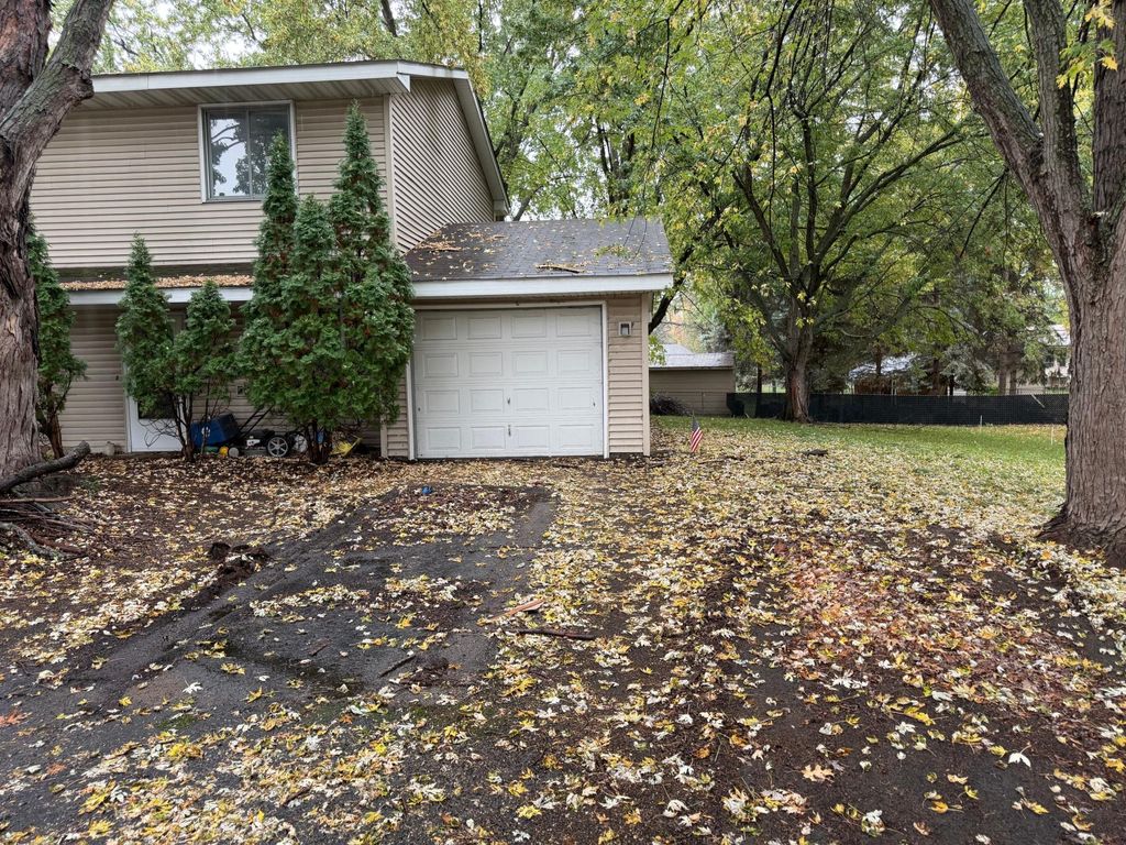 1438 109th Lane NW, Coon Rapids, MN 55433 — photo 3