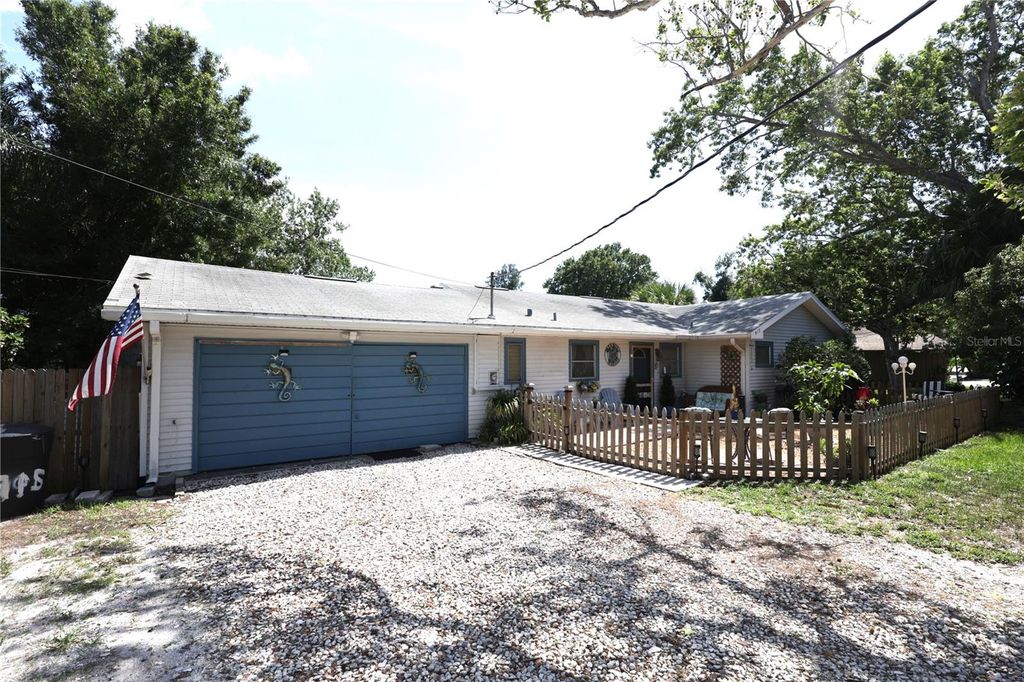 915 DEMPSEY STREET, Clearwater, FL 33756