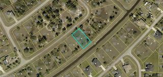 320 Pembroke ST, Lehigh Acres, FL 33974