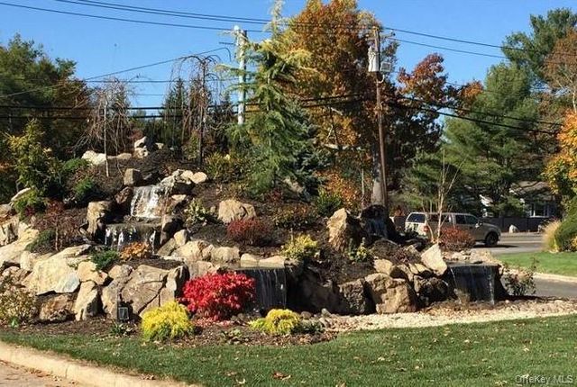 214 Artist Lake Drive, Middle Island, NY 11953