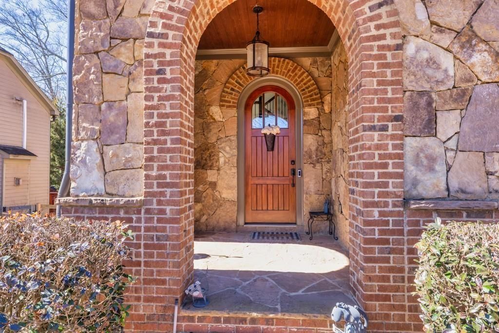 Image 1 of property listing at 4595 Carriage Walk Lane, Cumming, GA 30040
