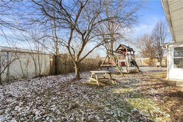 2108 E 41st Street, Lorain, OH 44055