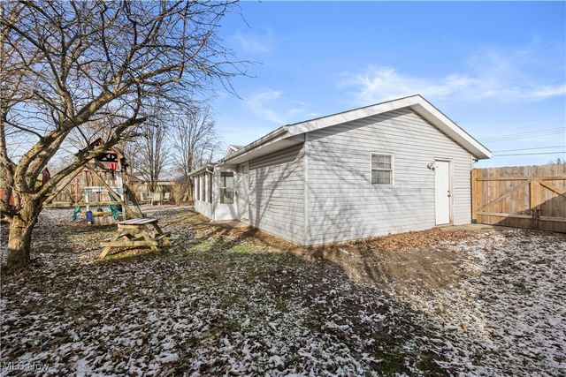 2108 E 41st Street, Lorain, OH 44055