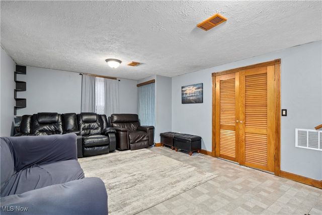 2108 E 41st Street, Lorain, OH 44055