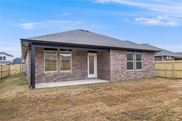 138 S Maroon Avenue, Fayetteville, AR 72704