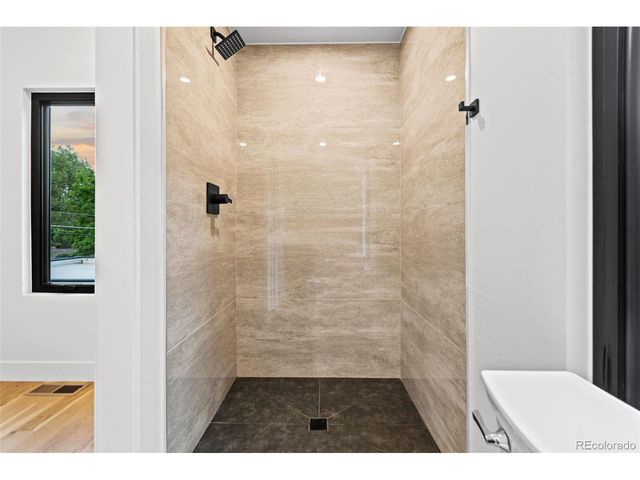 1446 Stuart St, Denver, CO 80204